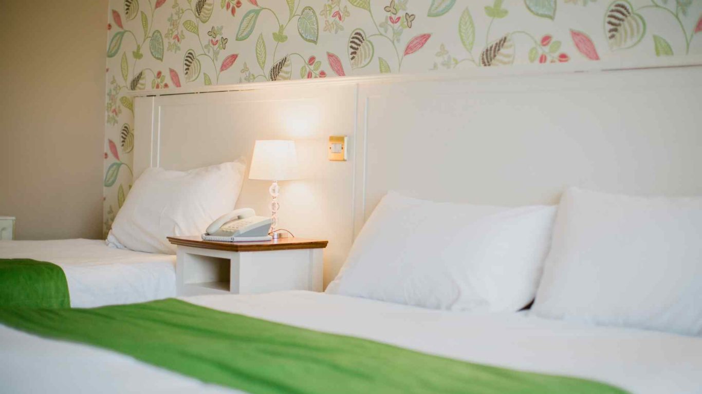 abbeyleix-manor-hotel-bedroom